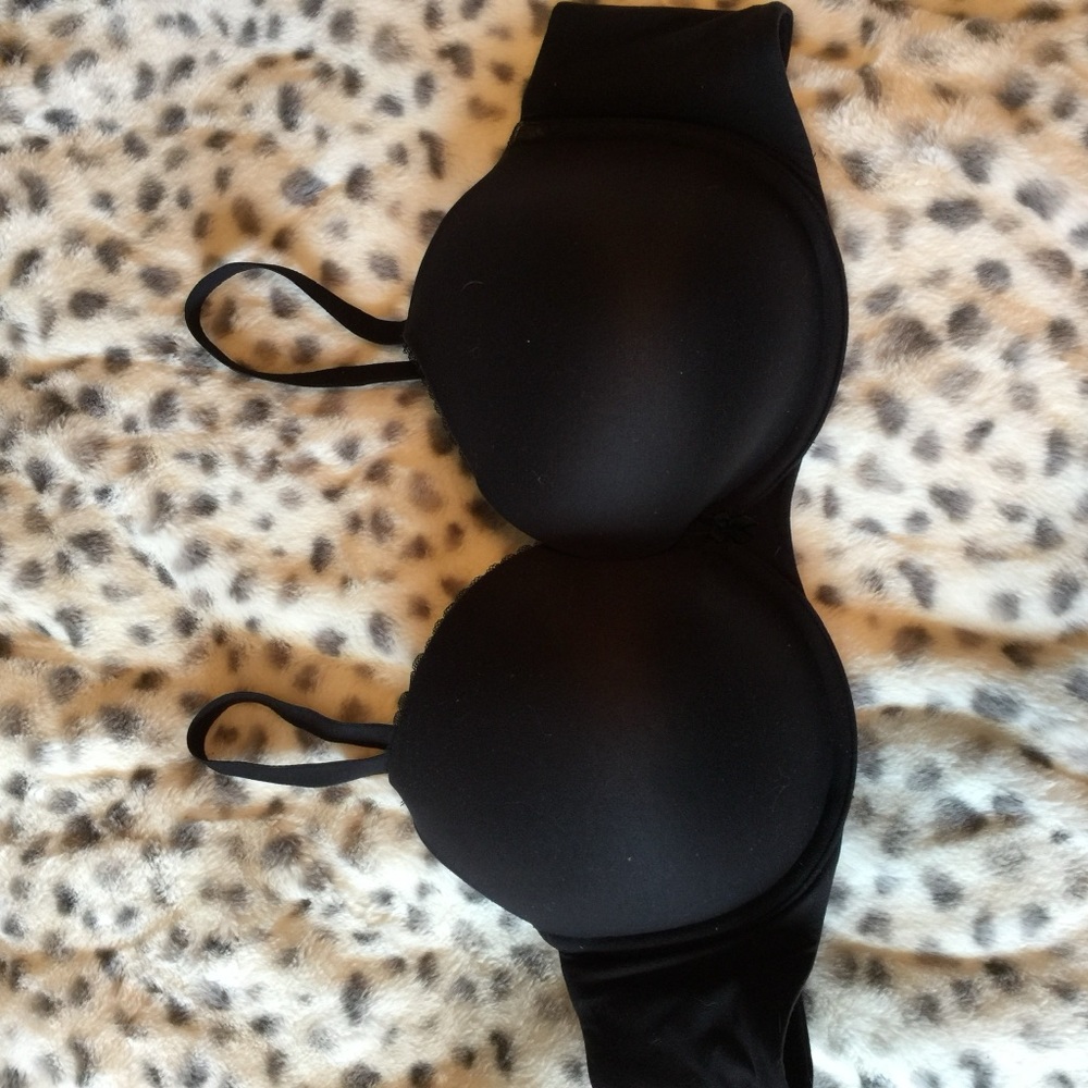 Torrid black bra size 46B